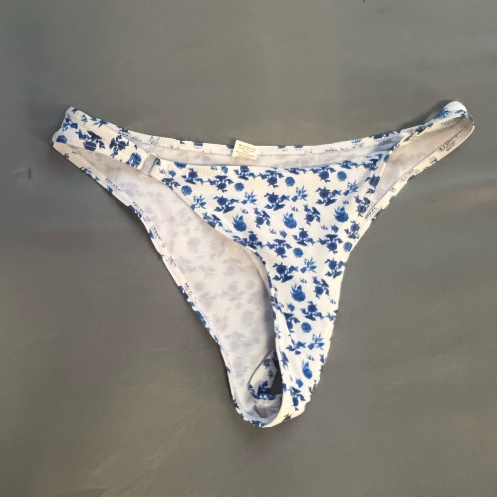 women’s thong bikini bottoms